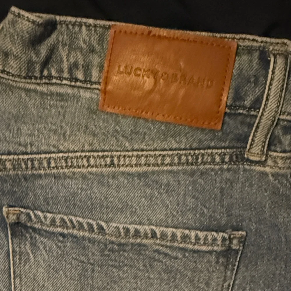 Lucky Brand Light Blue High Rise Cropped Jeans - Picture 4 of 6